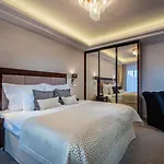 Hotel Royal Palace