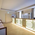 Royal Palace 5*