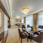 Royal Palace Otel