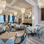 Royal Palace Hotel