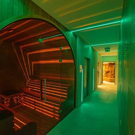 Royal Palace Ξενοδοχείο 5*