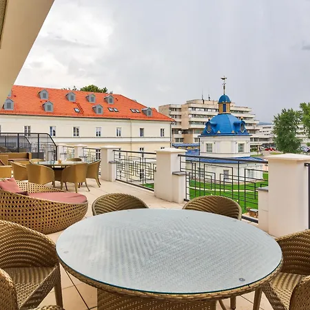 Royal Palace Hotel