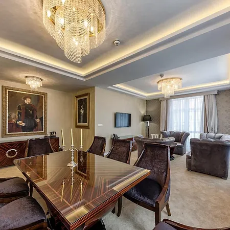 Royal Palace Hotel 5*