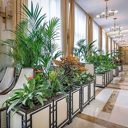 Royal Palace Hotel 5*