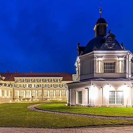 Royal Palace Hotel 5*
