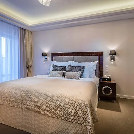 Royal Palace Hotel 5*