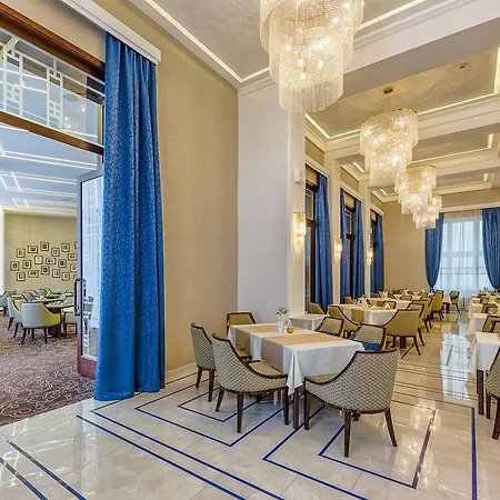 Royal Palace Hotel